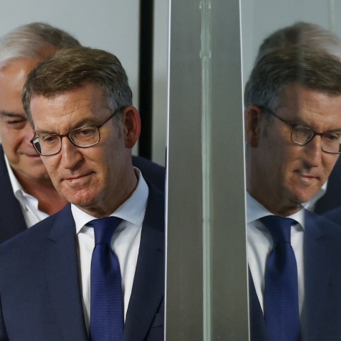 Ισπανία: Ο ηγέτης του αντιπολιτευόμενου Λαϊκού Κόμματος χαιρετίζει την προκήρυξη πρόωρων εκλογών - Το ακροδεξιό Vox δηλώνει ανοιχτό σε κυβέρνηση συνεργασίας.