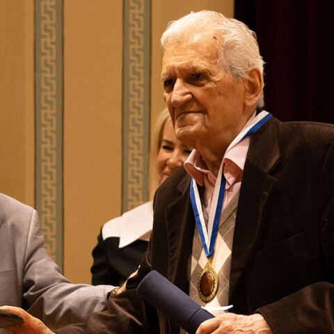 Συνομιλώντας με τον Τίτο Πατρίκιο, τον Αγωνιστή, τον Ποιητή, τον άνθρωπο