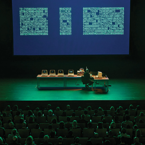 Ο γερμανός καλλιτέχνης Robert Henke είναι ανάμεσα στα ονόματα που θα έρθουν στο Subset Festival. 