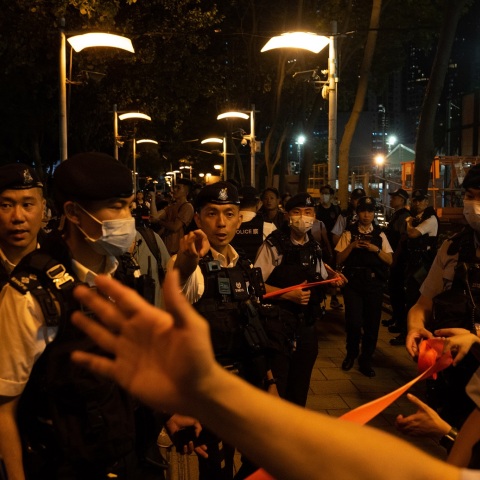 Κίνα: Συλλήψεις στο Χονγκ Κονγκ, κατά τη σημερινή 34η επέτειο της αιματηρής καταστολής στην πλατεία Τιενανμέν του Πεκίνου.