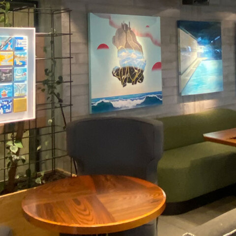 «Μια θάλασσα στο κέντρο της πόλης»: Η γκαλερί Artshot – Sophia Gaitani παρουσιάζει την ομαδική έκθεση στο Upper House Athens