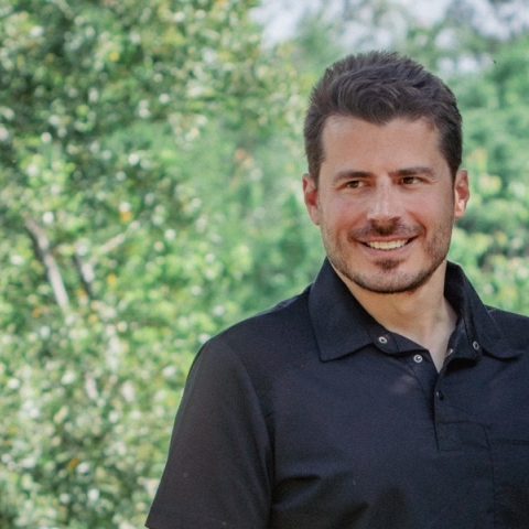 Xρήστος Κρασαδάκης: O γιατρός που συστήνει στα σχολεία τις πρώτες βοήθειες