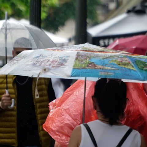 Βροχερό το τοπίο τη Δευτέρα - Άνεμοι έως 7 μποφόρ θα πνέουν στο Αιγαίο