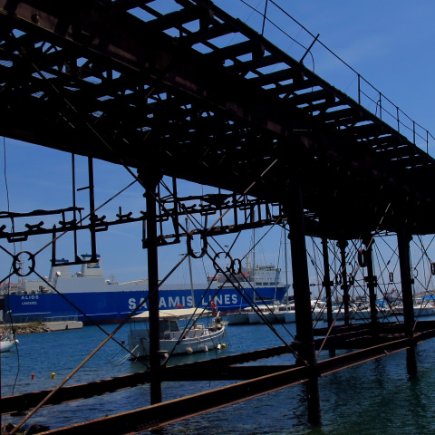 Στιγμιότυπο από το λιμάνι στο Λαύριο