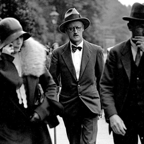 Σαν σήμερα 16 Ιουνίου: Το 1904 ξεκινά η σχέση του Τζέιμς Τζόις με τη Νόρα Μπάρνακλ - Η επιρροή της στη ζωή του Ιρλανδού συγγραφέα και το λογοτεχνικό Bloomsday. 