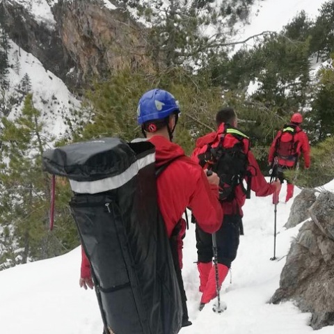 Λιτόχωρο: Χωρίς τις αισθήσεις του εντοπίστηκε ορειβάτης στον Όλυμπο - Οδηγούσε ομάδα και παρασύρθηκε από ορμητικά νερά στο ρέμα Ορλιά.