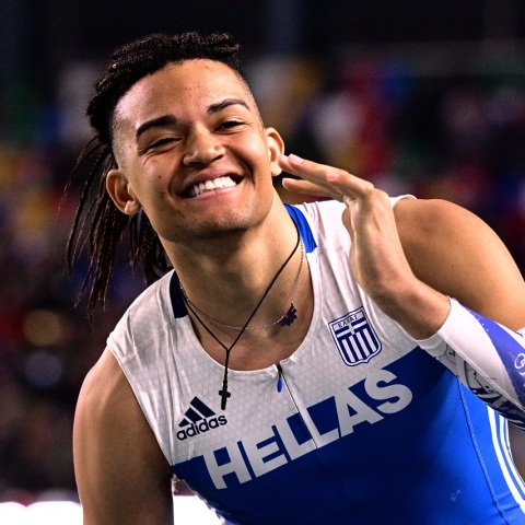 Ο Εμμανουήλ Καραλής κατάφερε στον αγώνα που... διοργανώνει ο ίδιος να πετύχει την κορυφαία του επίδοση στη σεζόν.