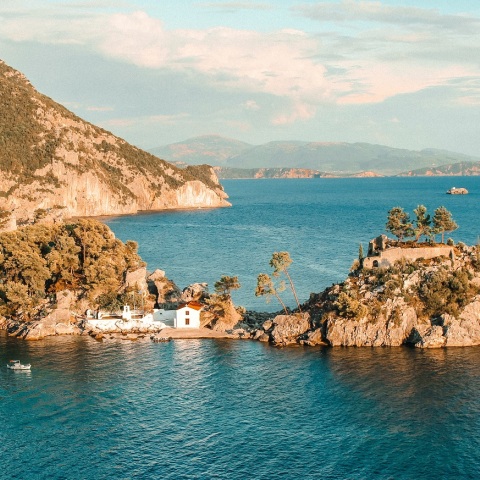 Τουρισμός: Η Vogue Αυστραλίας «ψηφίζει» Ελλάδα - Η λίστα με τα καλύτερα νησιά για το 2023 που προτείνει το περιοδικό και οι top 10 προορισμοί.