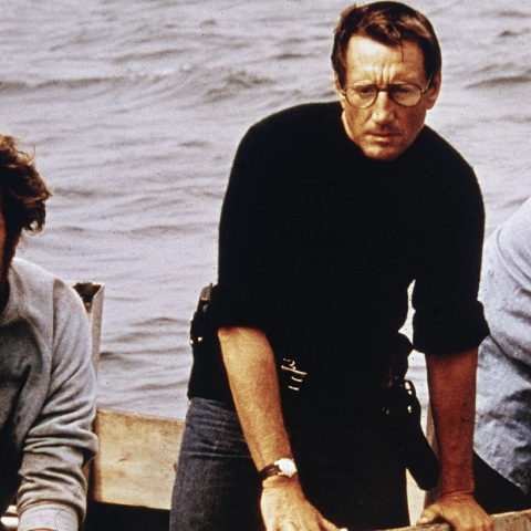 Σαν σήμερα 20 Ιουνίου: Το 1975, η ταινία «Jaws» του Στίβεν Σπίλμπεργκ κάνει πρεμιέρα στους κινηματογράφους και εγκαινιάζει τη βιομηχανία των blockbuster.