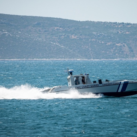 Λέρος: Εντοπισμός και διάσωση 68 αλλοδαπών και σύλληψη των διακινητών τους - Περισυνελέγησαν από περιπολικό του Λιμενικού.