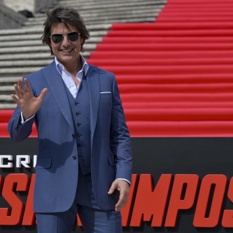 Ο Τομ Κρουζ στην πρεμιέρα του «Mission: Impossible - Dead Reckoning Part One» στη Ρώμη - Η εμφάνιση στο κόκκινο χαλί και η υπόσχεσή του για τον κινηματογράφο.