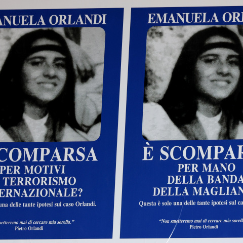 Η Εμμανουέλα Ορλάντι είναι το «κορίτσι του Βατικανού» σαν σήμερα πριν από 40 χρόνια η εξαφάνισή της - Αφίσες με τη φωτογραφία της