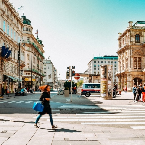 Ποιότητα Ζωής: Η Βιέννη καλύτερη πόλη στον κόσμο, το Παρίσι τιμωρείται εξαιτίας των διαδηλώσεων - Έρευνα του Economist - Οι υπόλοιπες θέσης της κατάταξης.