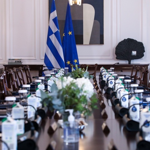 Άδειες οι θέσεις των υπουργών στο Υπουργικό Συμβούλιο