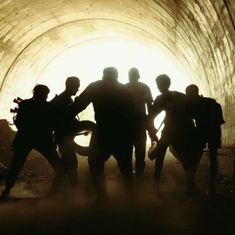 "Καταστροφή" από την ομάδα ΑΠΑΡΑΜΙΛΛΟΝ