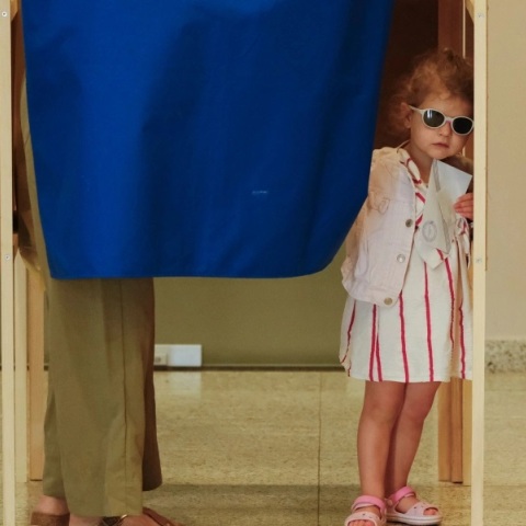 Εκλογές 2023: Το τέλος της εποχής της τοξικότητας, η αδυναμία της αντιπολίτευσης να αντιληφθεί τα διλήμματα της εποχής, η επανεμφάνιση του λαϊκισμού