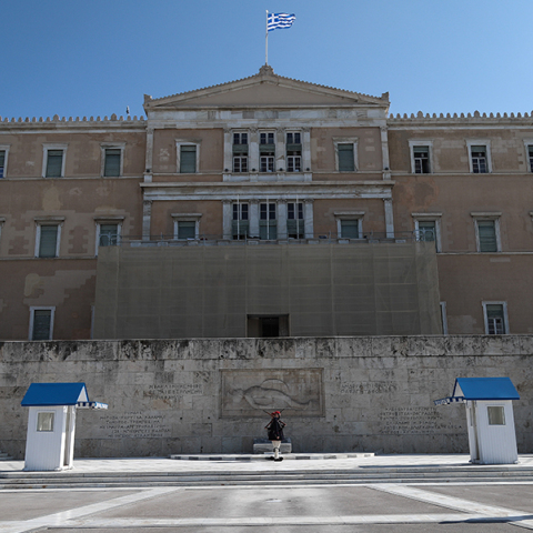 Ο ηλικιακός ρατσισμός στην Ελλάδα και οι νέοι βουλευτές