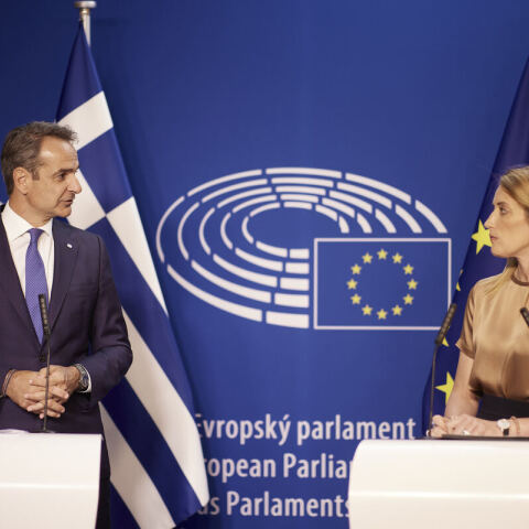 Κυριάκος Μητσοτάκης: Με την πρόεδρο του ευρωκοινοβουλίου Ρομπέρτα Μέτσολα συναντήθηκε στις Βρυξέλλες ο πρωθυπουργός - Οι κοινές δηλώσεις για το μεταναστευτικό.