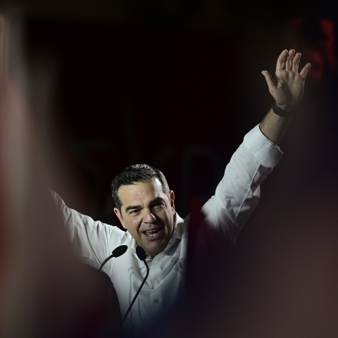 Η παραίτηση του Αλέξη Τσίπρα από την προεδρία του ΣΥΡΙΖΑ, ο πολιτικός προσανατολισμός και η αναδιοργάνωση του κόμματος.