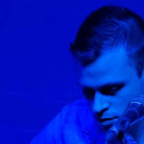 Άρης Διαμαντής ft. Xanthi – Απλώνεις Την Αγάπη Σου Παντού: Το τραγούδι της ημέρας, Παρασκευή 30 Ιουνίου 2023, από τον Athens Voice 102.5