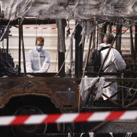 Βρετανία: Ταξιδιωτική οδηγία του Φόρεϊν Όφις για τη Γαλλία εν μέσω ταραχών, μετά τον θάνατο εφήβου από αστυνομικό - «Εργαλειοποίηση» καταγγέλλει ο Μακρόν.