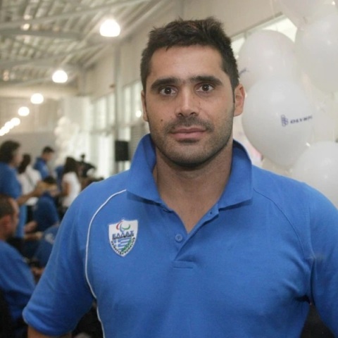 Χαράλαμπος Ταϊγανίδης: Τολμηρό εγχείρημα από τον χρυσό παραολυμπιονίκη κολύμβησης - Θα διανύσει τη θαλάσσια διαδρομή Χανιά - Σητεία κολυμπώντας.