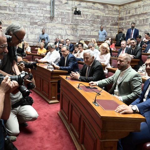 Η πρόκληση για τη νέα ή τον νέο πρόεδρο του ΣΥΡΙΖΑ, η λειτουργία μηχανισμών στα κόμματα της αριστεράς, οι ουσιαστικές αλλαγές στην πολιτική και ιδεολογική ταυτότητα του κόμματος.