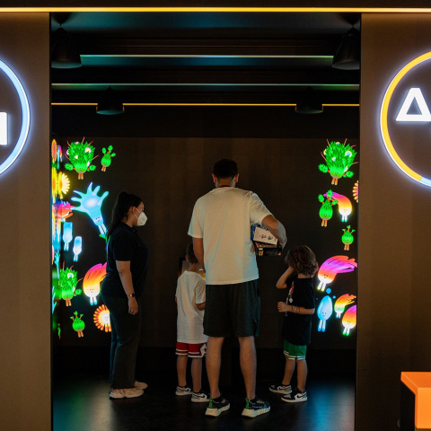 ΔΕΗ, Golden Hall. 