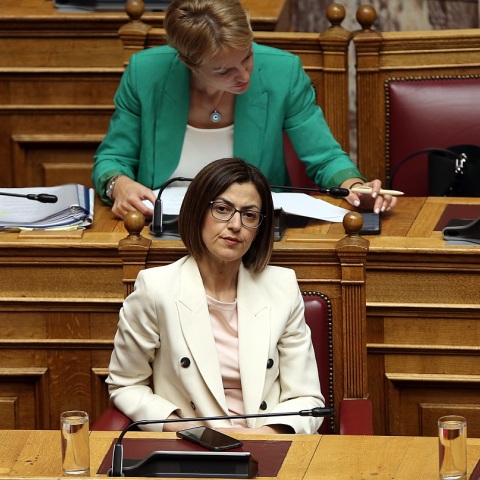 Βουλή - Προγραμματικές Δηλώσεις - Ειρήνη Αγαπηδάκη: Η πρόκληση είναι η δημόσια Υγεία για όλους τους πολίτες με ισότιμη πρόσβαση.