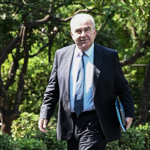 Βουλή - Προγραμματικές Δηλώσεις - Τους στόχους του υπουργείου Οικονομικών περιέγραψε ο Νίκος Παπαθανάσης: Θέλουμε σύντομα να πετύχουμε την επενδυτική βαθμίδα. 