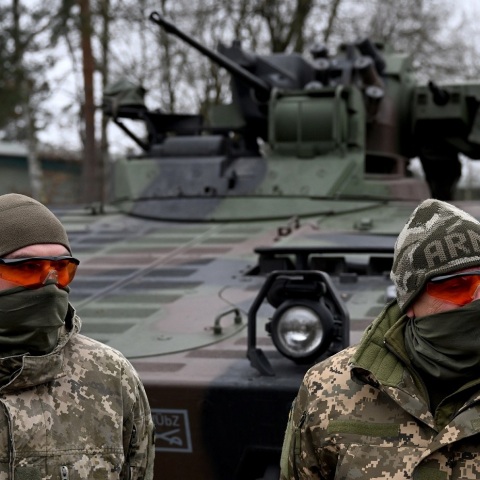 Ουκρανία: Υπόσχεται να χρησιμοποιήσει τις βόμβες διασποράς μόνο για την απελευθέρωση των κατεχόμενων εδαφών της και όχι στο έδαφος της Ρωσίας.