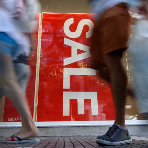 Ξεκινούν τη Δευτέρα οι θερινές εκπτώσεις - «Ανάσα» για λιανεμπόριο και καταναλωτές - Το χρονοδιάγραμμα και οι εκτιμήσεις για τον τζίρο. 