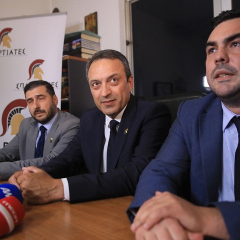 «Σπαρτιάτες»: Απέλαση εκείνων που διαπράττουν εγκλήματα ή επιδεικνύουν απροσάρμοστη συμπεριφορά στους νόμους, ζητά με ανακοίνωσή του το κόμμα. 