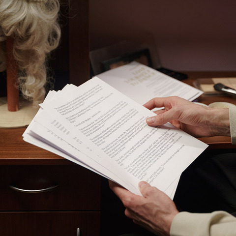 Γράψε το δικό σου θεατρικό έργο και δες το να ζωντανεύει στη σκηνή