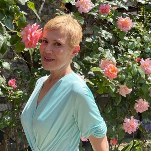 Κωνστατίνα Μιχαήλ: Στον άγριο και παθιασμένο κόσμο της σώου μπιζ