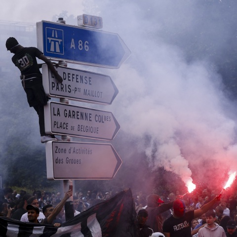 Οι ταραχές στη Γαλλία και το ζήτημα της αντιπαράθεσης ανάμεσα σε διαφορετικές εθνότητες και πολιτισμούς.