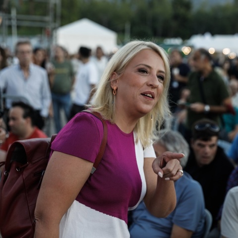 Ρένα Δούρου