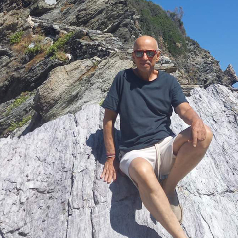 Η Σκόπελος του Άρη Σφακιαννάκη 