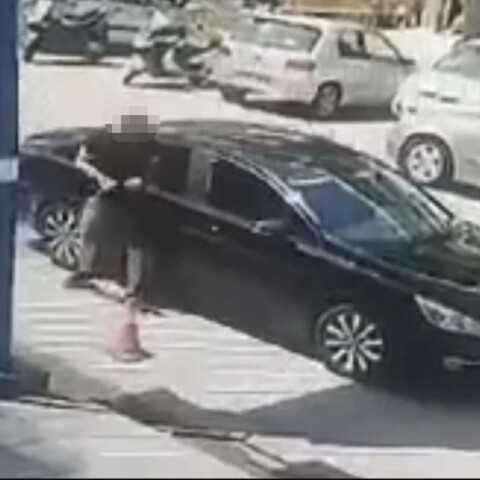 Στιγμιότυπο από το βίντεο ντοκουμέντο πριν τη δολοφονία του 50χρονου στη Θεσσαλονίκη