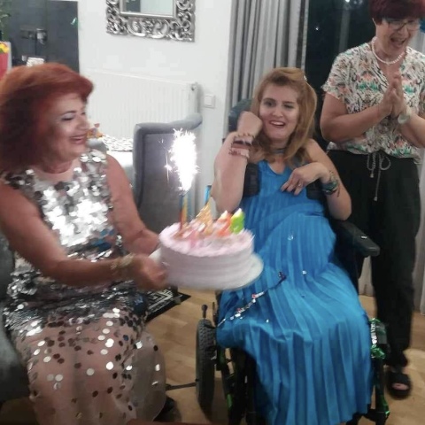 Γενέθλια για τη Μυρτώ της Πάρου