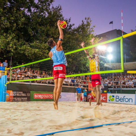 Athens Golden Cup: Μπιτς Βόλεϊ με φόντο τη Βουλή και την Πλατεία Συντάγματος