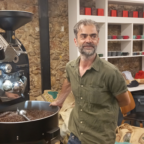 Ο Αντώνης Τζαρουγκιάν είναι ο roaster των ψηφιακών νομάδων