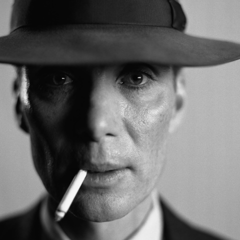 Oppenheimer: Ο Κρίστοφερ Νόλαν μπαίνει στο μυαλό του εκκεντρικού επιστήμονα.