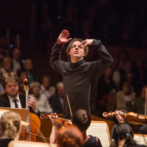 Ο Θεόδωρος Κουρεντζής έρχεται με την Ορχήστρα Utopia στο Μέγαρο Μουσικής Αθηνών