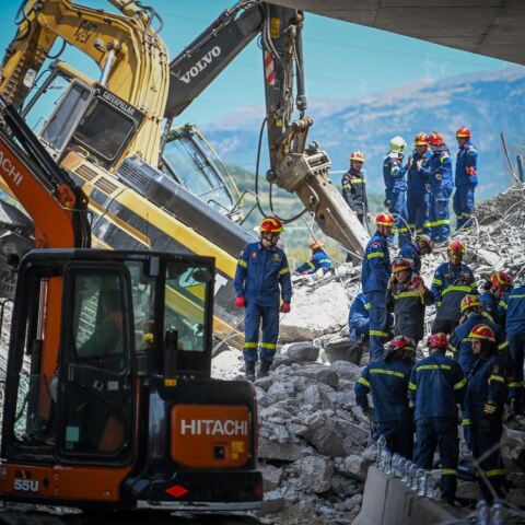 Κατάρρευση γέφυρας στην Πάτρα