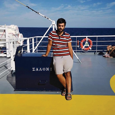 O Ευστάθιος Δράκος μας στέλνει την κασέτα του καλοκαιριού.