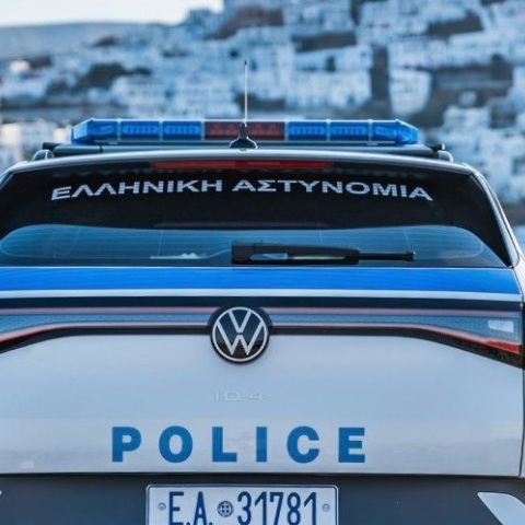 Συνελήφθησαν έξι άτομα για νόθευση και διακίνηση ηρωίνης στη Δυτική Αττική - Κατασχέθηκαν περισσότερα από εννέα κιλά ηρωίνης.