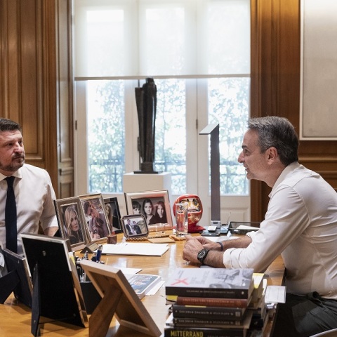 Αυτοδιοικητικές εκλογές 2023 - Κυριάκος Μητσοτάκης μετά τη συνάντηση με τον υποψήφιο περιφερειάρχη Αττικής Νίκο Χαρδαλιά: «Είμαι βέβαιος ότι θα τα καταφέρει».