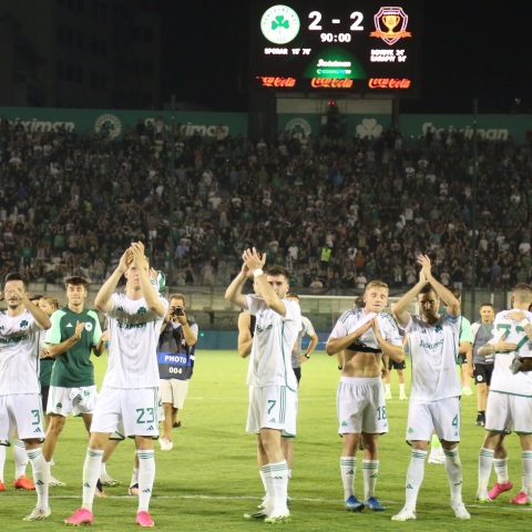 Ο Παναθηναϊκός δεν άφησε την Ντνίπρο να ελπίζει και με το γκολ του Σπόραρ εξασφάλισε την πρόκριση στην επόμενη φάση του Champions League.