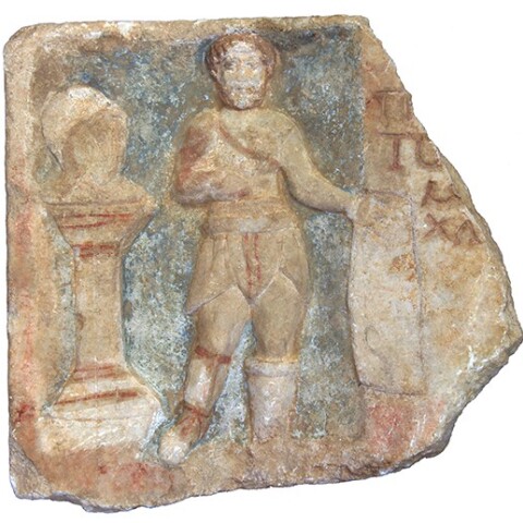 Θεσσαλονίκη: Ταυτοποιήθηκε η άγνωστη προέλευση ταφικού ανάγλυφου μονομάχου και εκτίθεται στο Αρχαιολογικό Μουσείο - Χρονολογείται στο β' μισό του 2ου αι. μ.Χ.